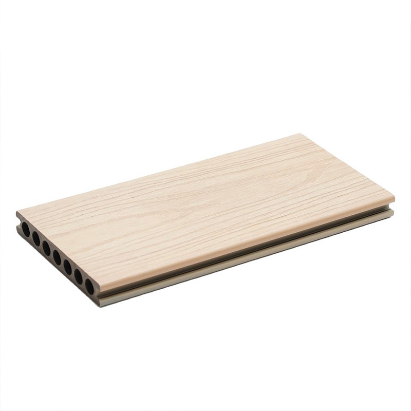 El piso de plástico de madera compuesto con vetas de madera en relieve 3D es práctico